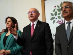 Partai Pro-Kurdi Berikan Dukungan kepada Saingan Erdogan dalam Jajak Pendapat Turki